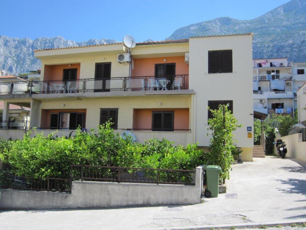 Apartments Mihic Makarska Eksteriør billede