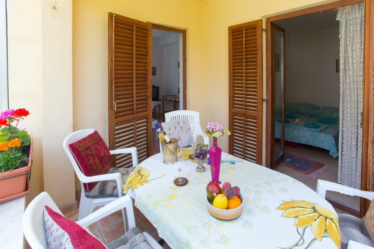 Apartments Mihic Makarska Eksteriør billede