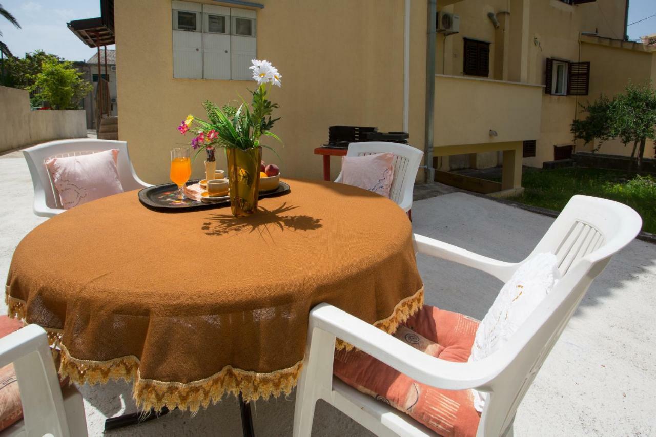 Apartments Mihic Makarska Eksteriør billede