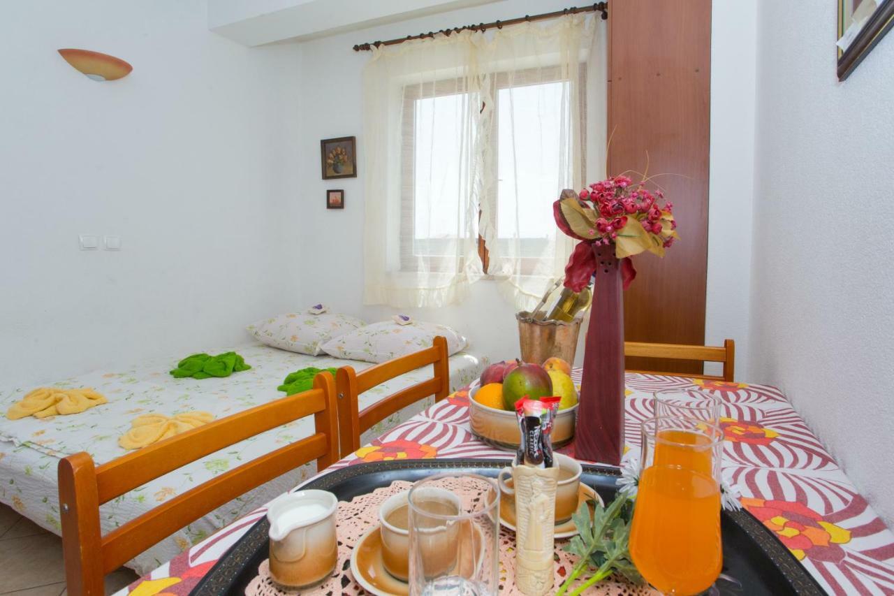 Apartments Mihic Makarska Eksteriør billede