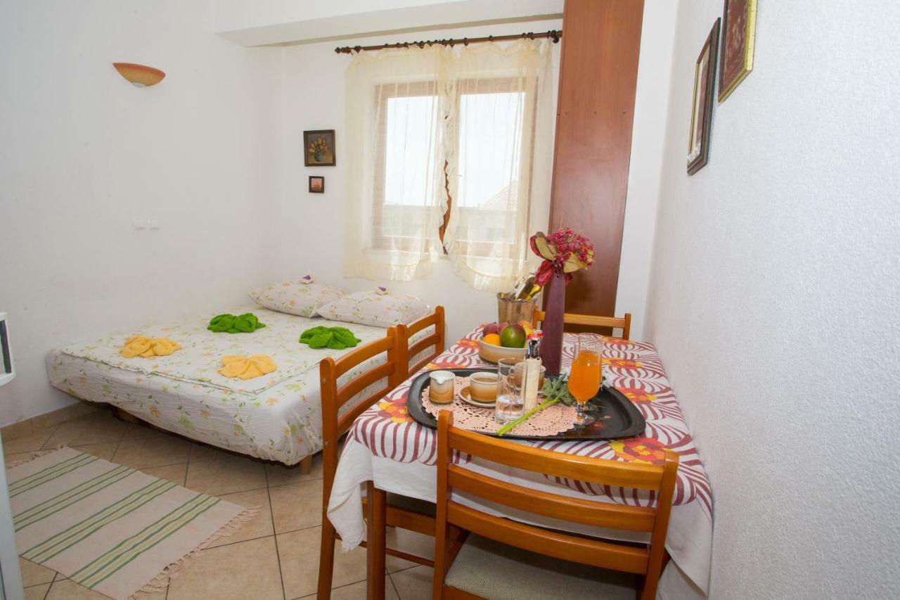 Apartments Mihic Makarska Eksteriør billede