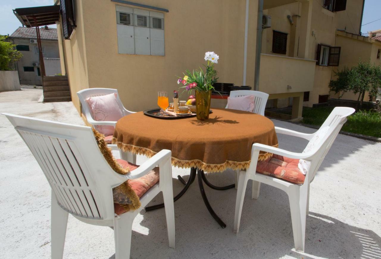 Apartments Mihic Makarska Eksteriør billede